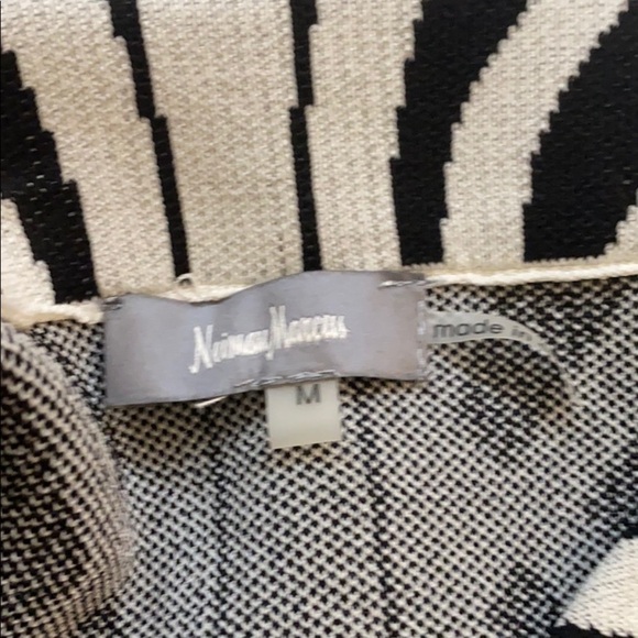 Neiman Marcus skirt - Picture 3 of 4